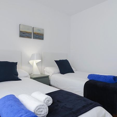 Sea Front Apartment In Marbella Center Buitenkant foto