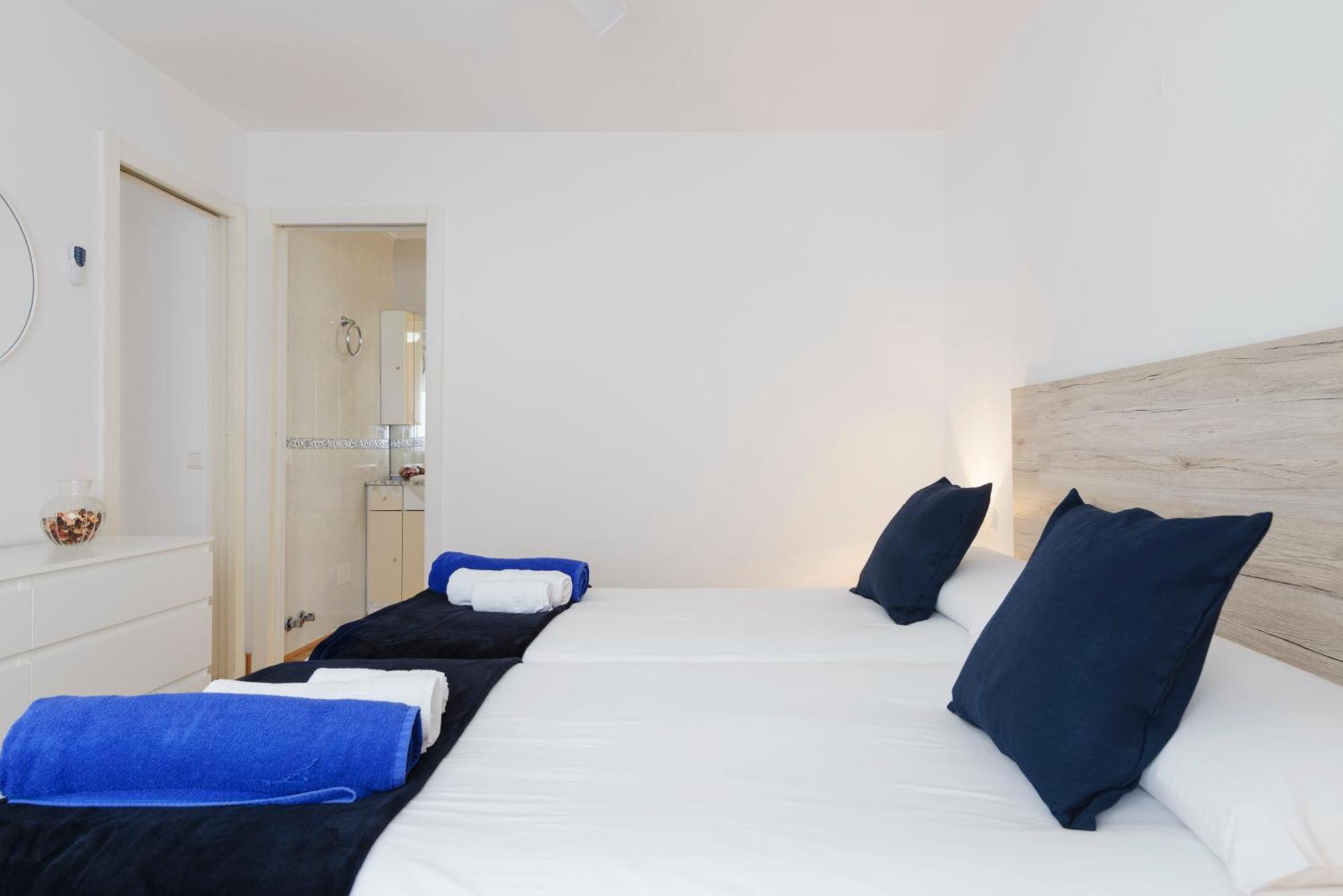 Sea Front Apartment In Marbella Center Buitenkant foto
